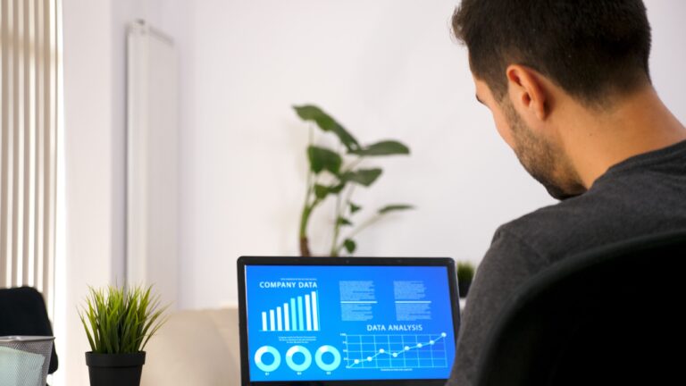 Lutando com o marketing Não é um problema de tática, é um problema de estratégia